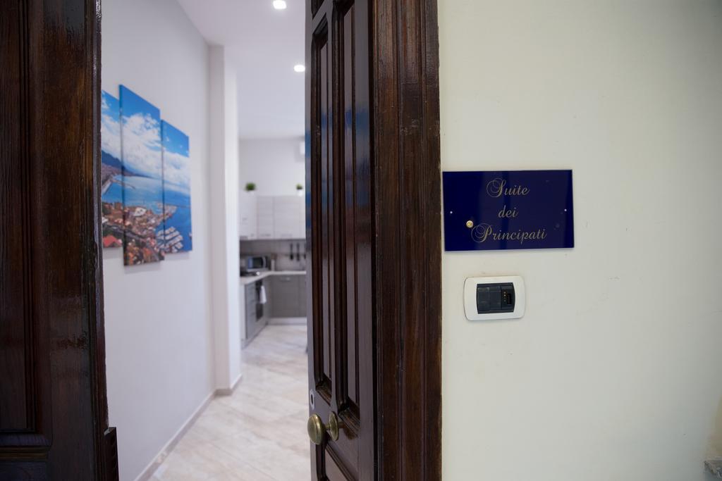 Suite Dei Principati Σαλέρνο Εξωτερικό φωτογραφία